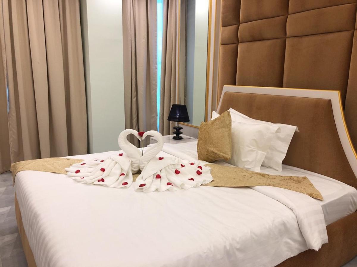 กำปงธม รอยัล โฮเต็ล Hotel ภายนอก รูปภาพ