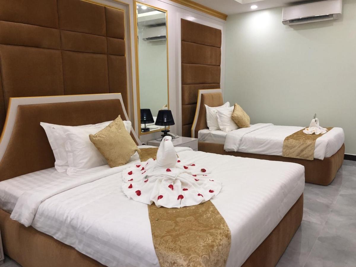 กำปงธม รอยัล โฮเต็ล Hotel ภายนอก รูปภาพ